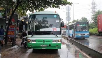 Lưu thông làn xe ô tô, 1 nữ sinh tử vong 