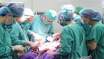 Cứu sống sản phụ bị lộn tử cung