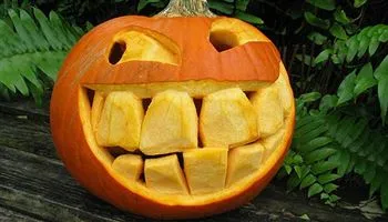 Những kiểu đèn bí ngô cho lễ hội Halloween: nhìn thấy là cười té ghế!