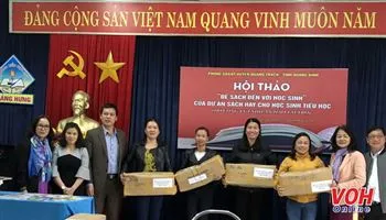 Tặng hơn 6.000 đầu sách cho thiếu nhi vùng bão lũ