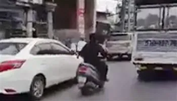 Vụ thanh niên chém rụng hoàng loạt kiếng hậu xe hơi: có bị khởi tố hình sự?
