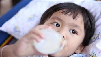 4 sai lầm khi pha sữa con cha mẹ cần đặc biệt chú ý ! 