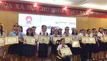 Thành phố sắc màu và nghĩa tình qua bài thi Văn hay chữ tốt