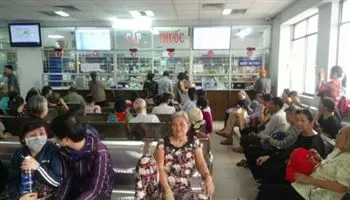 Bệnh nhân bảo hiểm y tế không cần đóng tạm ứng khi vào viện khám