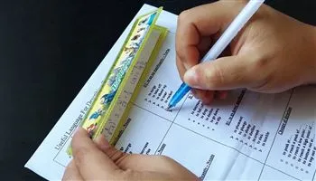 Chiêu trò quay bài không đụng hàng của học trò Tây