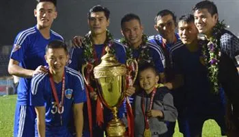 Hà Nội rượt đuổi tỷ số, Quảng Nam vô địch V-League trong bất ngờ