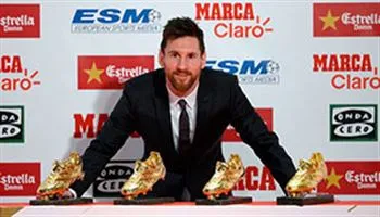 Messi cân bằng danh hiệu “Chiếc giày vàng” với Ronaldo