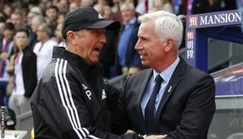 Được West Brom bổ nhiệm làm HLV, Alan Pardew trở lại ngoại hạng Anh