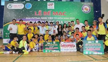 Đại học Hutech đăng quang Giải futsal sinh viên 2017