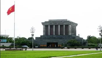 Mở tour du lịch kết nối Lăng Bác với Hoàng Thành, K9