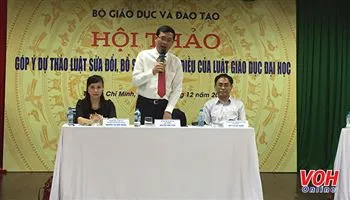 Hiệu trưởng, sinh viên không nên tham gia Hội đồng trường