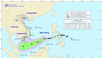 Bão số 15 cách đảo Trường Sa Lớn khoảng 240 km