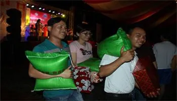 Gala Xuân về trên nhà máy