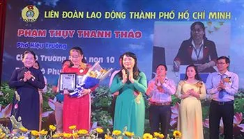 Tuyên gương 18 gương sáng Đảng viên 2018