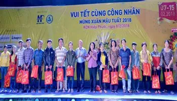 Vui Tết cùng 500 công nhân xa quê