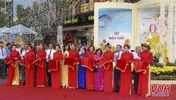 Trưng bày, giới thiệu 26.000 bản sách tại lễ hội Đường sách Tết Mậu Tuất 2018