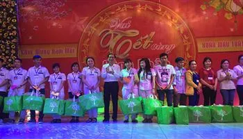 Lãnh đạo TPHCM đón Tết cùng 600 công nhân