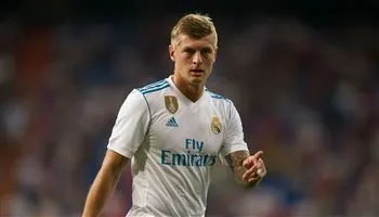 Toni Kroos dính chấn thương đầu gối, vắng ít nhất 4 trận của Real tại La Liga