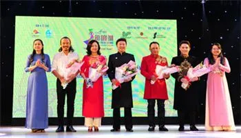 Lễ hội Áo dài TPHCM 2018: Tôi yêu áo dài Việt Nam