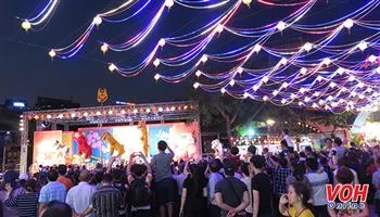 Đặc sắc đêm hội nguyên tiêu ở TPHCM