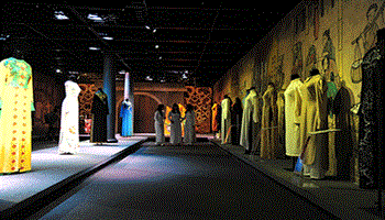 Hơn 50 hiện vật tại triển lãm “Duyên dáng Áo dài TPHCM”