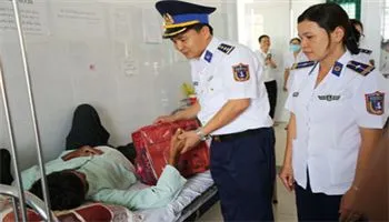 Nghĩa tình người lính biển