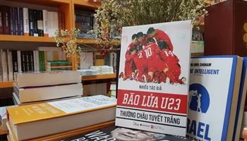 Ra mắt sách “Bão lửa U23 – Thường Châu tuyết trắng”