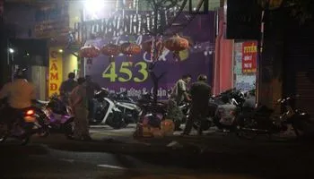 Một người bị đâm chết khi mời bia trong phòng trà ở quận Gò Vấp
