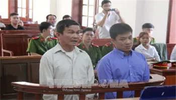 Vụ sập cầu Ghềnh: 2 bị cáo được tại ngoại
