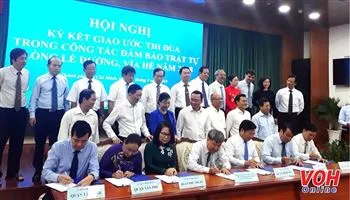 24 quận huyện TPHCM cam kết đảm bảo trật tự lòng đường, vỉa hè