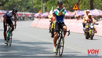 Chặng 8 Cúp truyền hình TPHCM 2018: Tay đua Lê Quốc Vũ lần đầu tiên về nhất chặng
