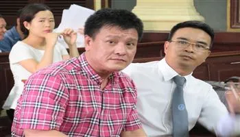 Xét xử nguyên cán bộ Hải quan TP.HCM nhận hối lộ
