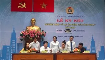 Ký kết thực hiện chương trình Vì lợi ích đoàn viên 2018