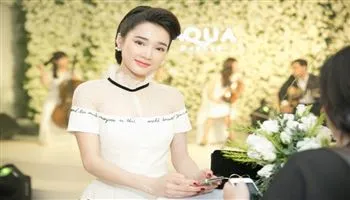 Nhã Phương xuất hiện rạng rỡ sau ồn ào tình cảm 