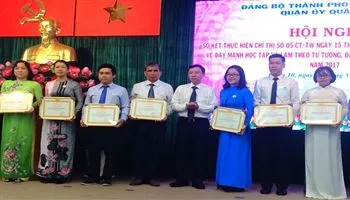 Khen thưởng 51 tập thể, 84 cá nhân thực hiện tốt việc học tập theo gương Bác