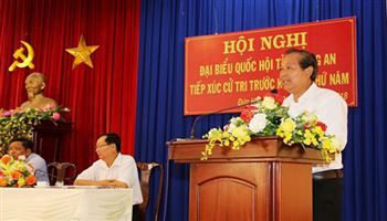 Cử tri Đức Hòa phản ánh đến Phó Thủ tướng Trương Hòa Bình, đường Hồ Chí Minh thi công chậm