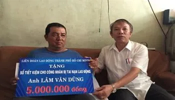 Tổng Liên đoàn lao động VN thăm và tặng quà cho công nhân bị tai nạn lao động tại TPHCM