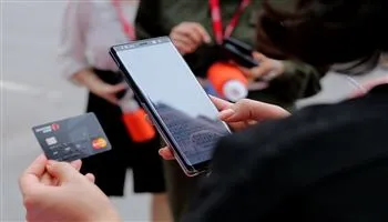 Chạm điện thoại với SamsungPay được hoàn tiền và sở hữu Samsung S9+