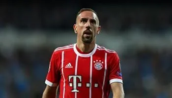 Franck Ribery gia hạn hợp đồng với Bayern Munich