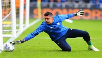 Sắp có cầu thủ Đông Nam Á đầu tiên đá ở Premier League