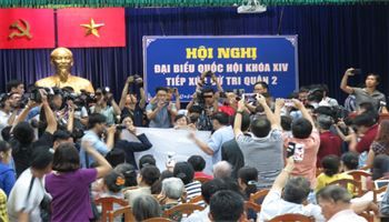 “Khi nào cử tri còn phản ảnh, chúng tôi còn đeo bám để giải quyết vấn đề của Thủ Thiêm!”