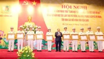 Công an nhân dân phải trọng dân, gần dân, hiểu dân, học dân