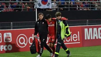 Tiền vệ ngôi sao của Hàn Quốc Kwon chia tay World Cup 2018