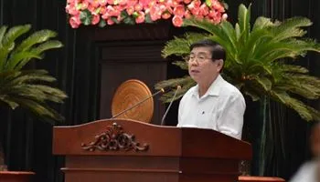 Cán bộ TPHCM nghe báo cáo kết quả Hội nghị lần thứ 7 BCH Trung ương Đảng khóa XII