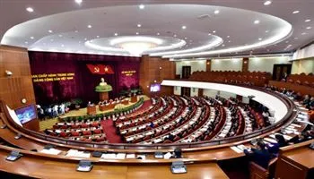 Tiền lương phải bảo đảm đời sống người lao động và gia đình