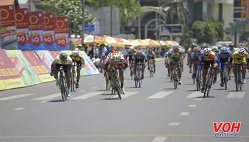 Chặng 2 giải xe đạp Truyền hình Bình Dương 2018: Đội đua An Giang chiếm trọn các danh hiệu cá nhân