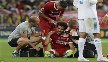 Salah có thể cơ vắng mặt ở World Cup 2018 vì chấn thương vai