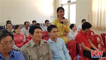 Công nhân bức xúc vì mua điện giá cao