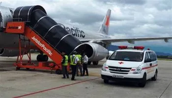 Máy bay hạ cánh khẩn cấp xuống Đà Nẵng vì hành khách bị sốc thuốc
