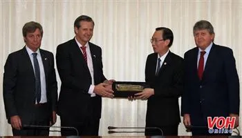 Thúc đẩy quan hệ song phương giữa TPHCM và 3 tỉnh miền Trung của Argentina